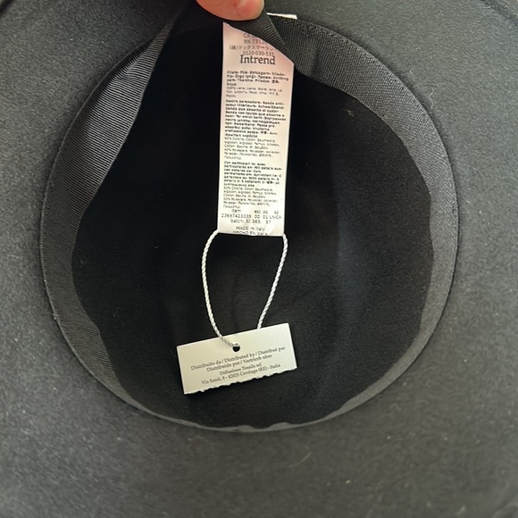 MadeInItaly Intrend by MaxMara Accessories Felt Fedora with Embroidered Ribbon. - Picture 14 of 14